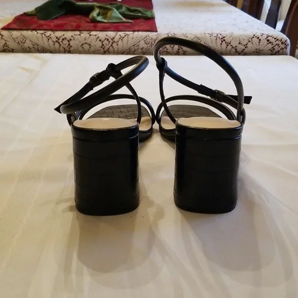 Nine West Wingrayce Black Strappy Chunky Heel Sandals - Picture 4 of 9